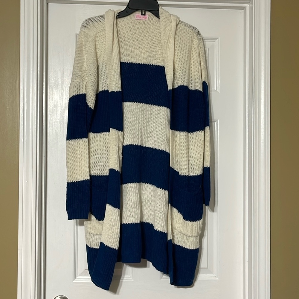 Cute Pink Lily hooded cardigan M